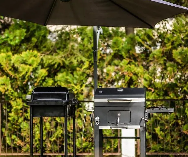 公寓 Tesknoty 10 *