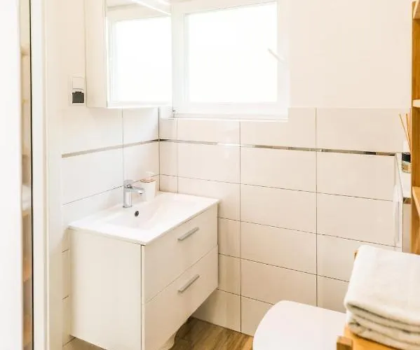 公寓 Tesknoty 10 *